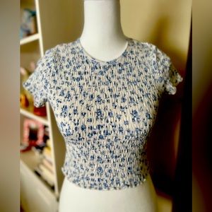 Pre Owned Hollister Flowered Shirt Size Small